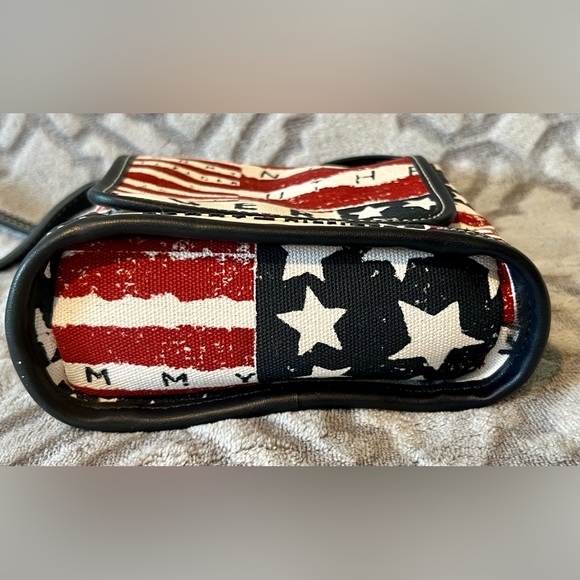 🇺🇸 Tommy Hilfiger Flag Print Crossbody Mini Bag – Distressed Canvas - Picture 8 of 8